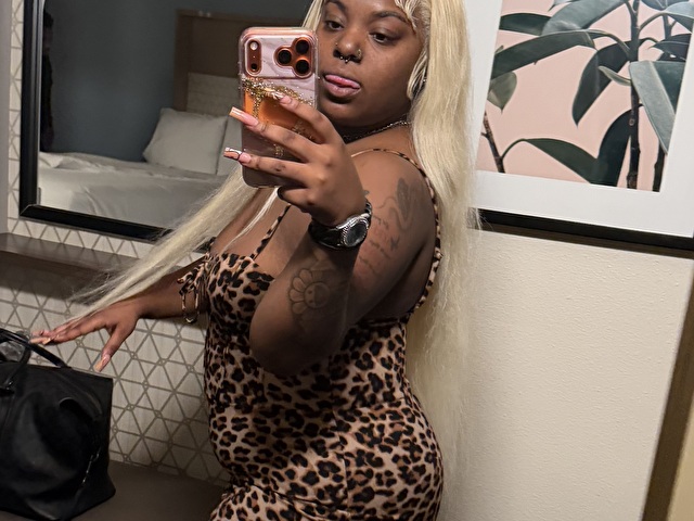 LollytheVix online picture 1