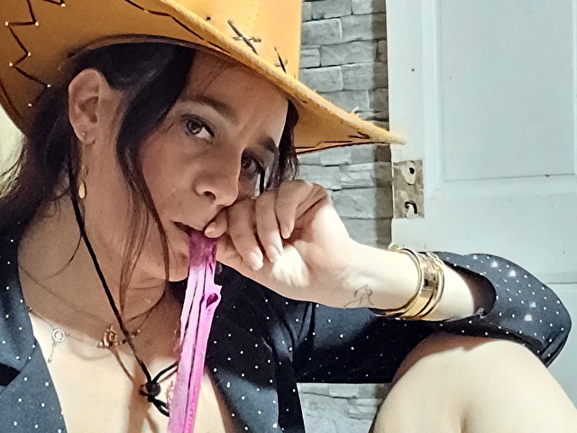 Caro252 online photo 1