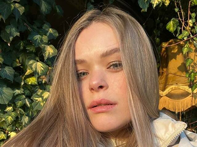 VelvetMira preview 1