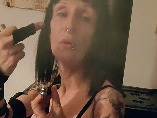 DeaLylith online foto 4