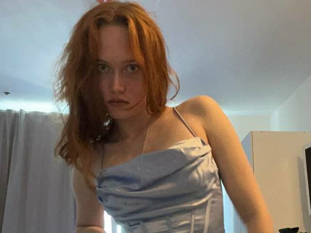 VannesaFoxii online picture 1