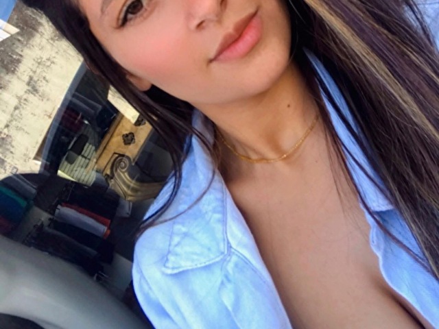 Liviah online picture 1