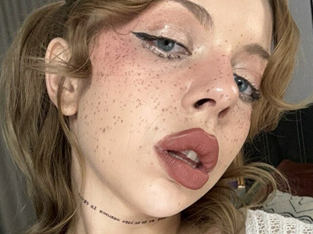 HannahCarr online picture 1