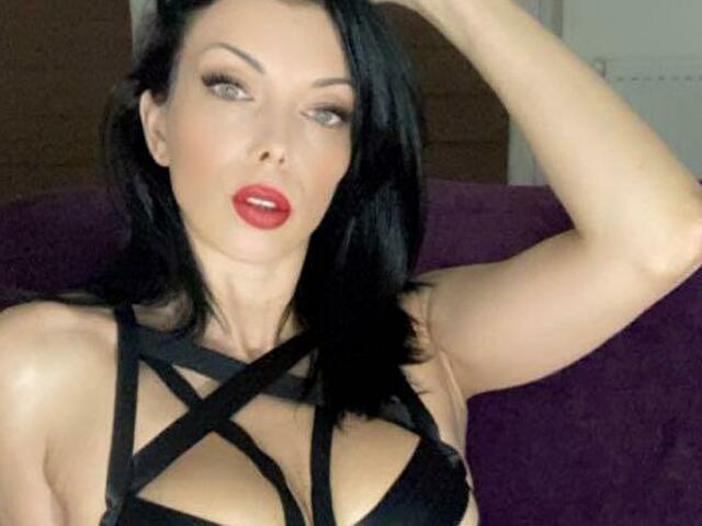 TaniaNyxonline picture 4