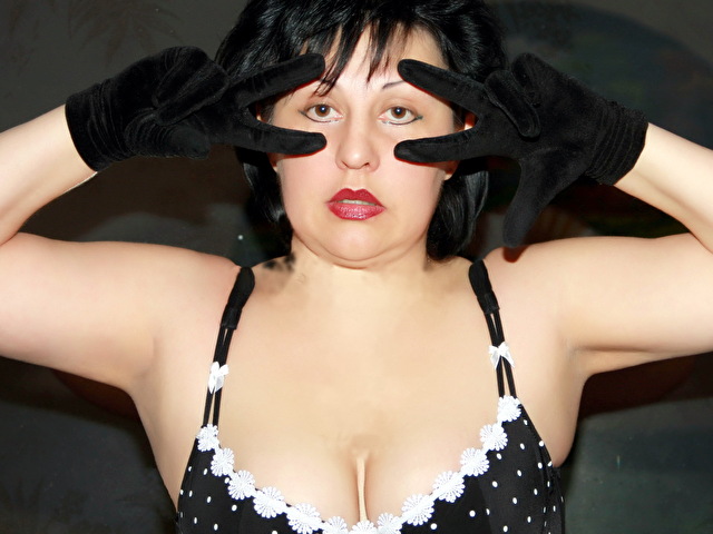 WetHotEnigma online foto 3