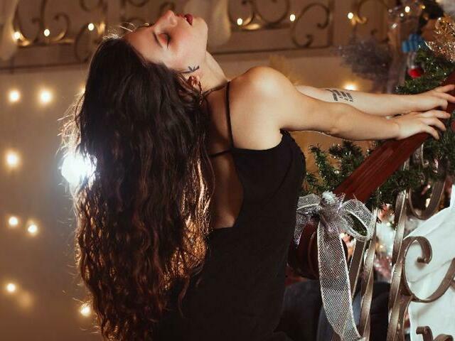 lolamustaine preview 5