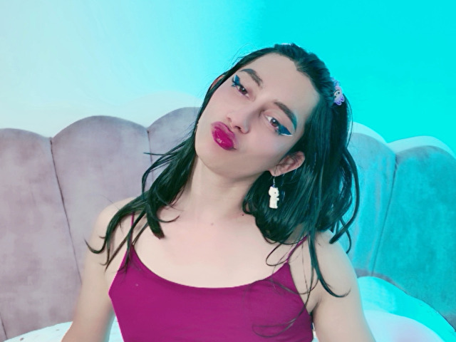 candydomina webcam model