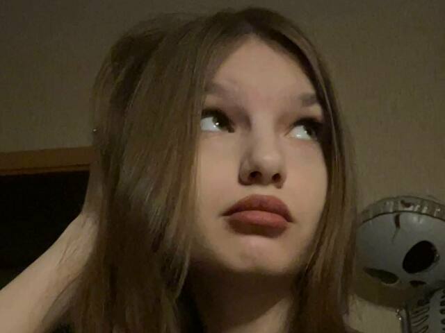 Ameliamore picture 8