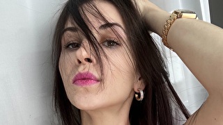Juliahotbody - sexcam