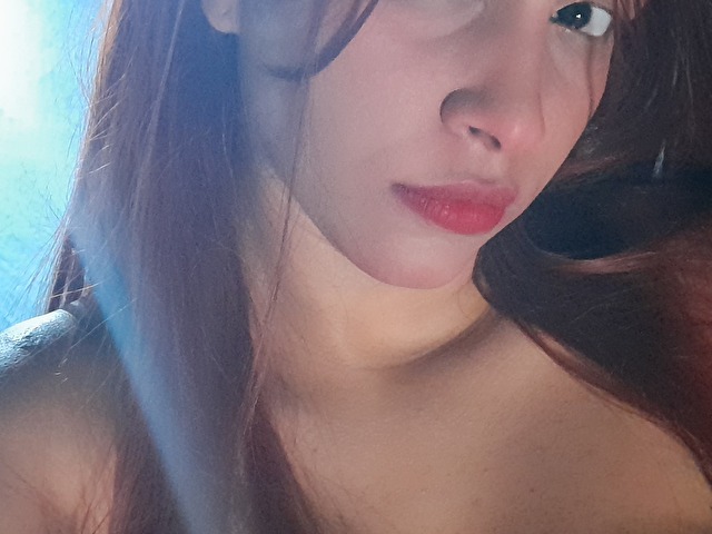 VicFindom online picture 2