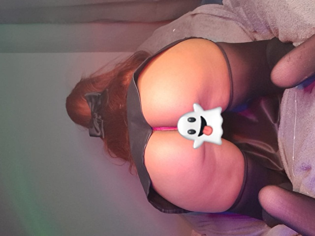 VicFindom foto