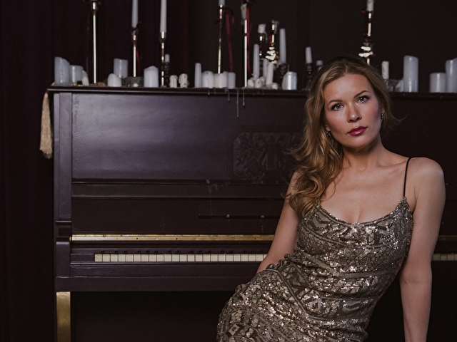 JuliaGiulia Show Porno en Live