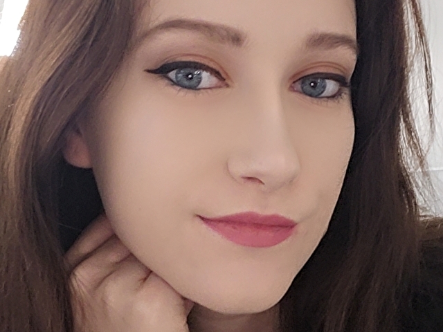 AnisaHorny online picture 1