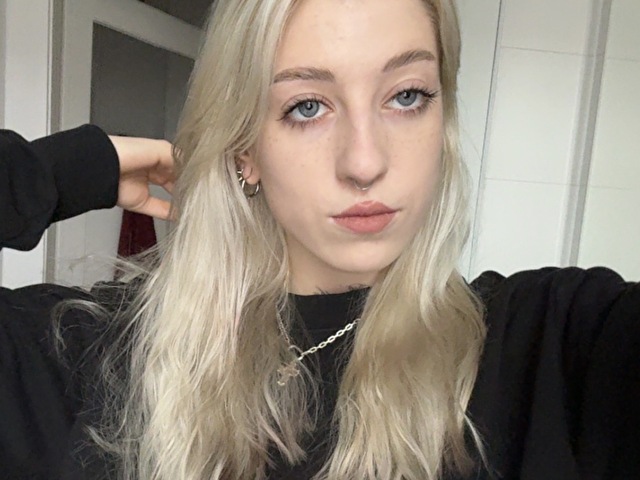 EmmyLove online picture 3