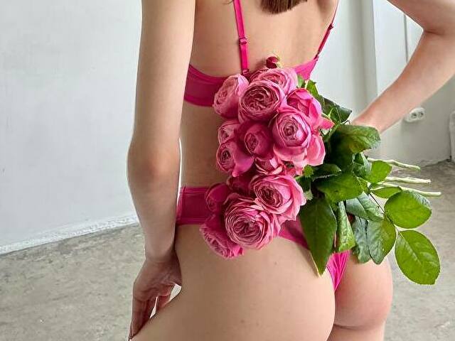 Ellizabeth online picture 1