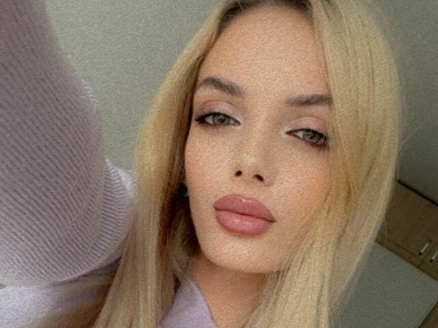 SkinnyNatty online picture 2