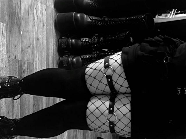 SeleneVladis photo 46