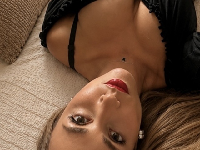 ScarlettReal picture 9