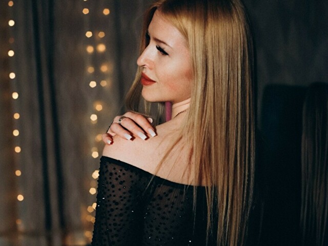 KissMoon online foto 1