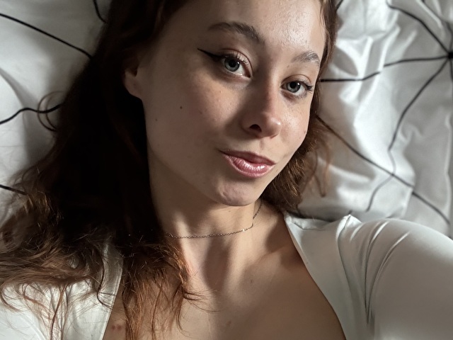 IsaFlirt Image Gallery