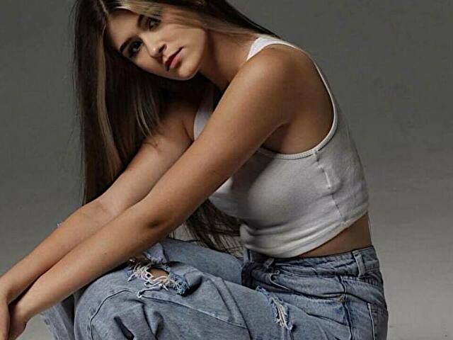 AngeLinA199 online foto 3