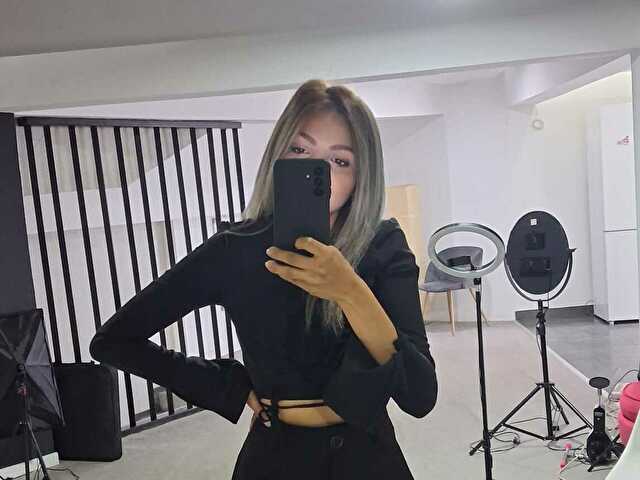 RoxyJoyfullonline picture 4