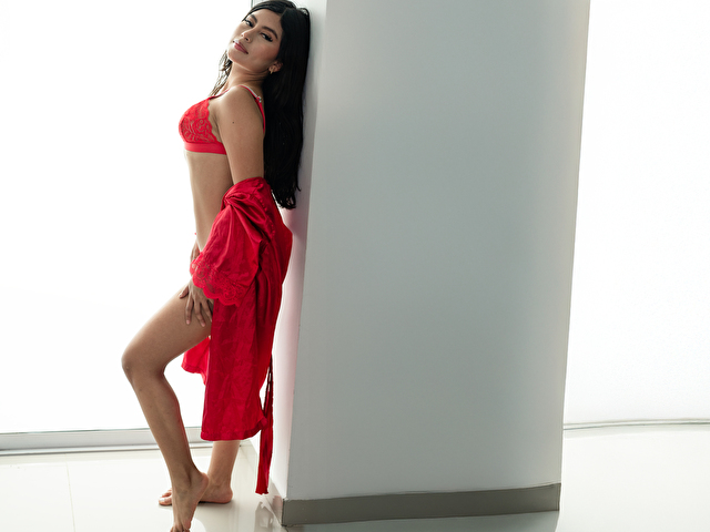 ChloeLaurens online picture 3