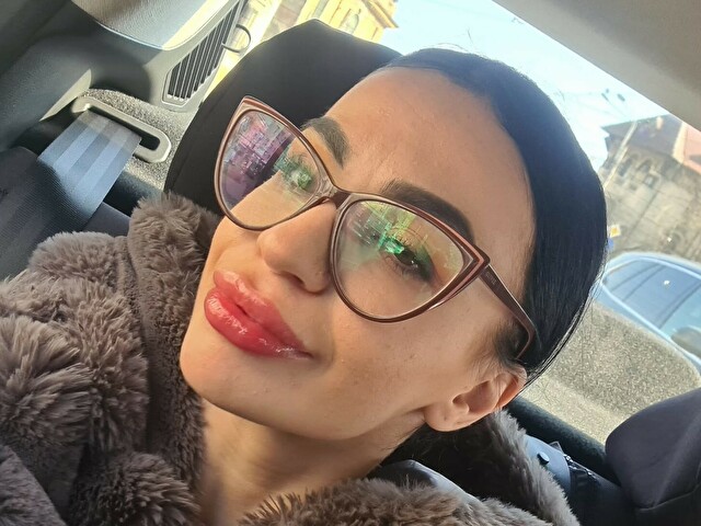 RaniaVibes online photo 2