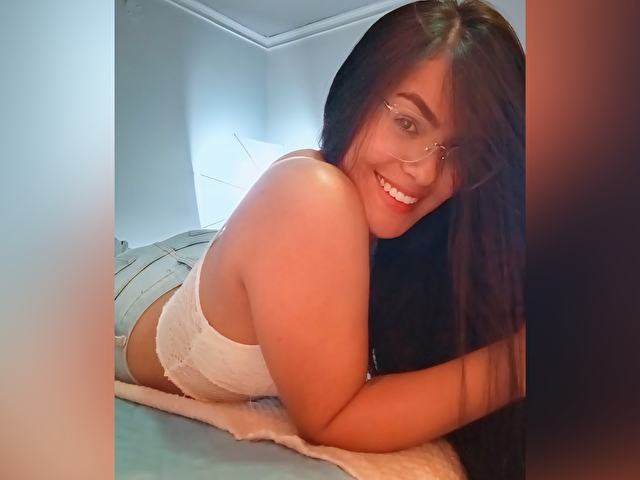 AnnieStone online picture 2