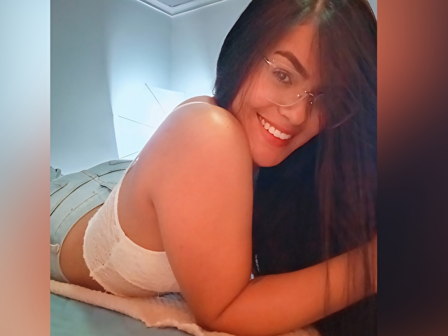 AnnieStone online picture 1