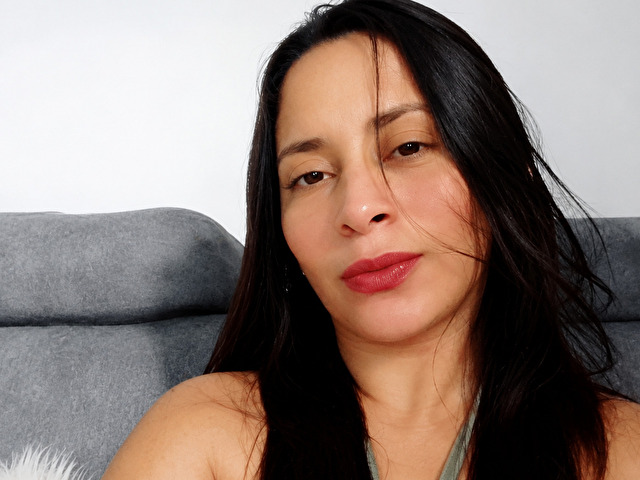 MadelineSain online foto 3