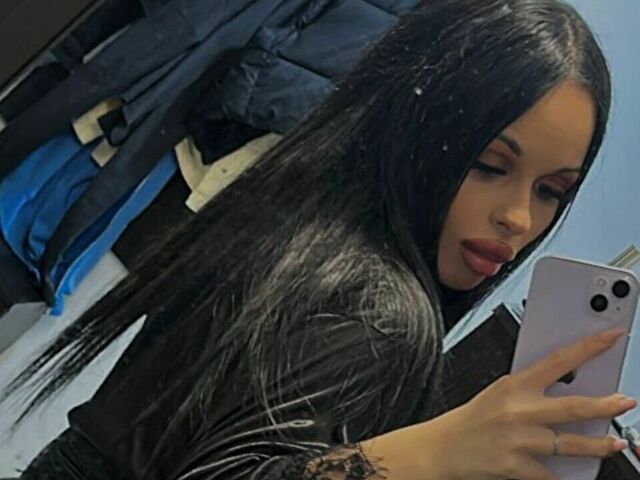 HannahIssa online picture 3