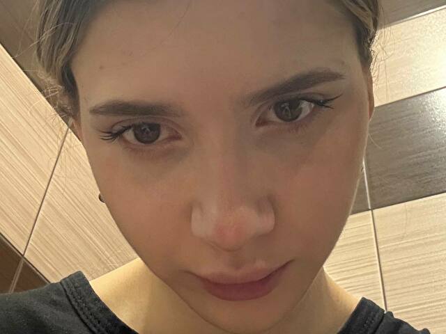 Lizzyyy online picture 3