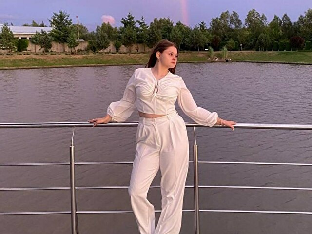 MistyRose preview 4