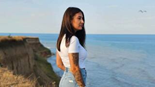 Crystaldomme - sexcam