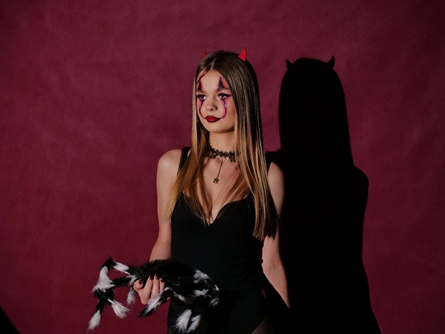 MidnightAura webcam model