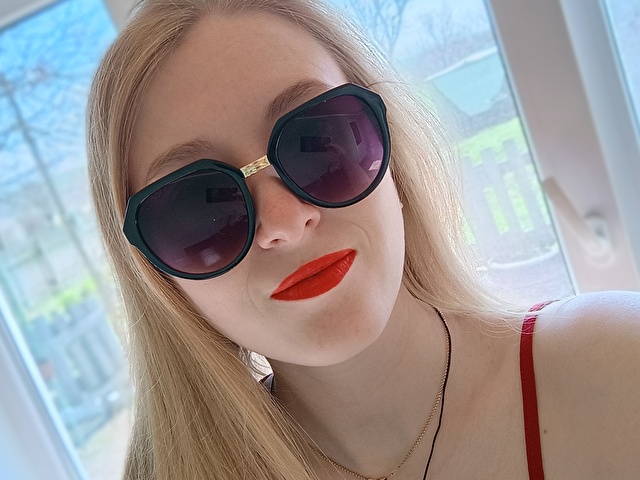 LittleRosy online foto 1