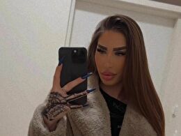 Burgundymuse - sexcam