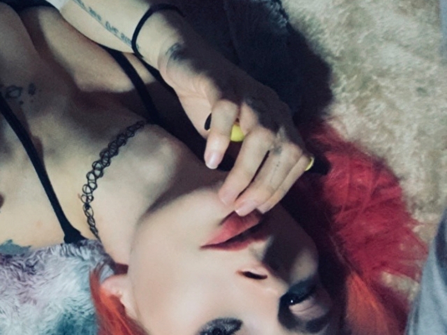 EroticKityi online picture 2