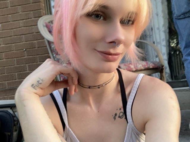 EroticKityi picture 5