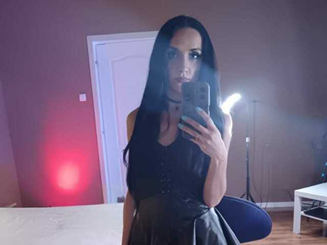 MistressBela online foto 2