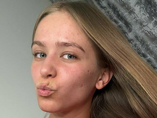 Emmashy online foto 2