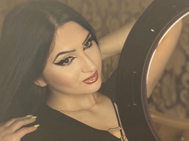 QueenLi online foto 2
