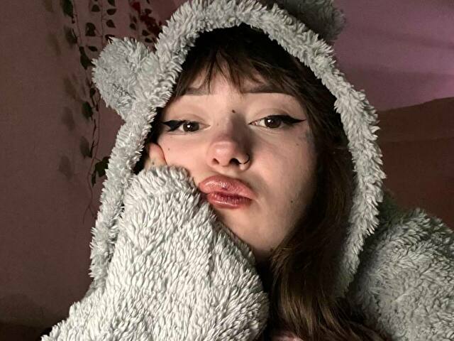 RavenArmor Sex Brunette