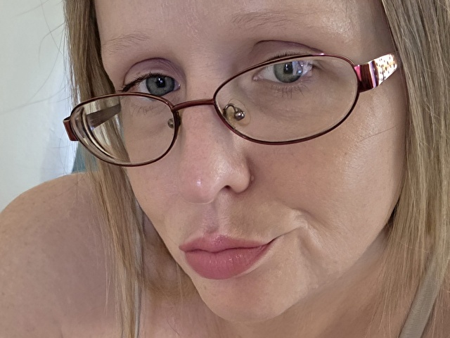 JadeLove online foto 2