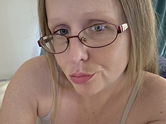 JadeLove online foto 1