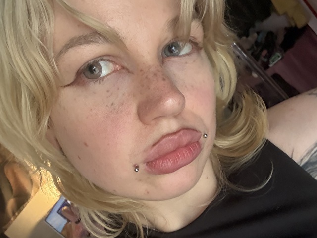 LolaHorny picture 4