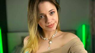 Emillyhot - sexcam