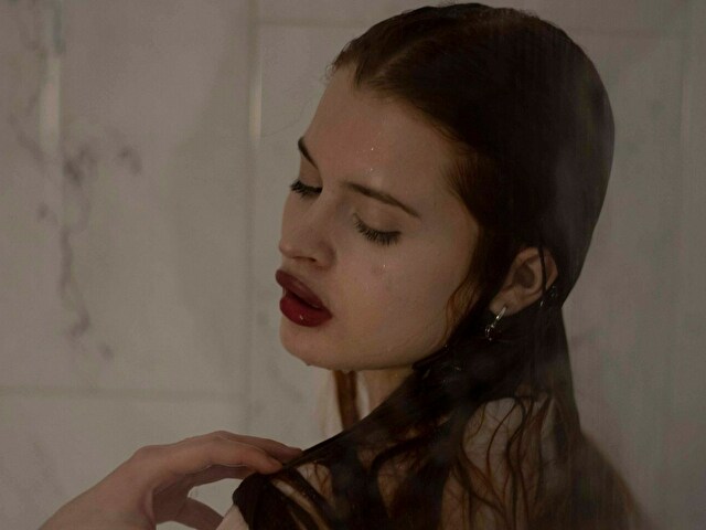 elariscrowe photo 4