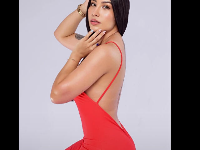 AinaraaMoon online foto 1